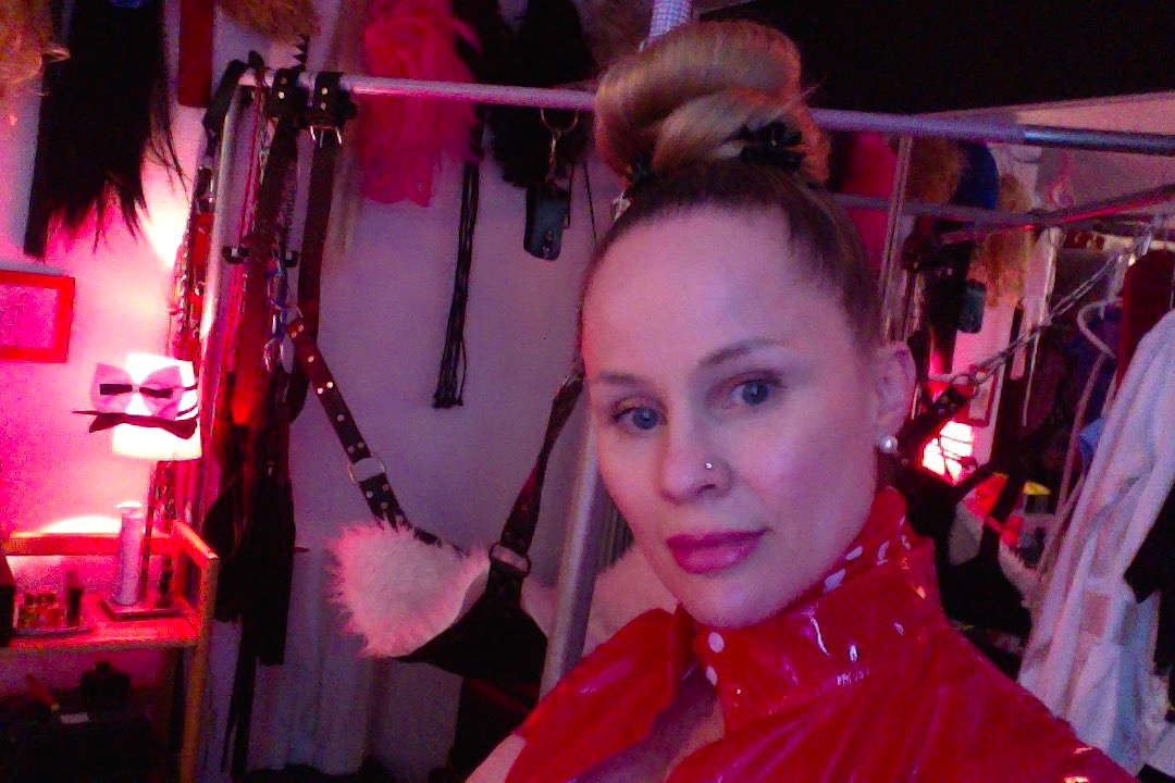 Miss Alice Silk london uk cross-dresser sissy